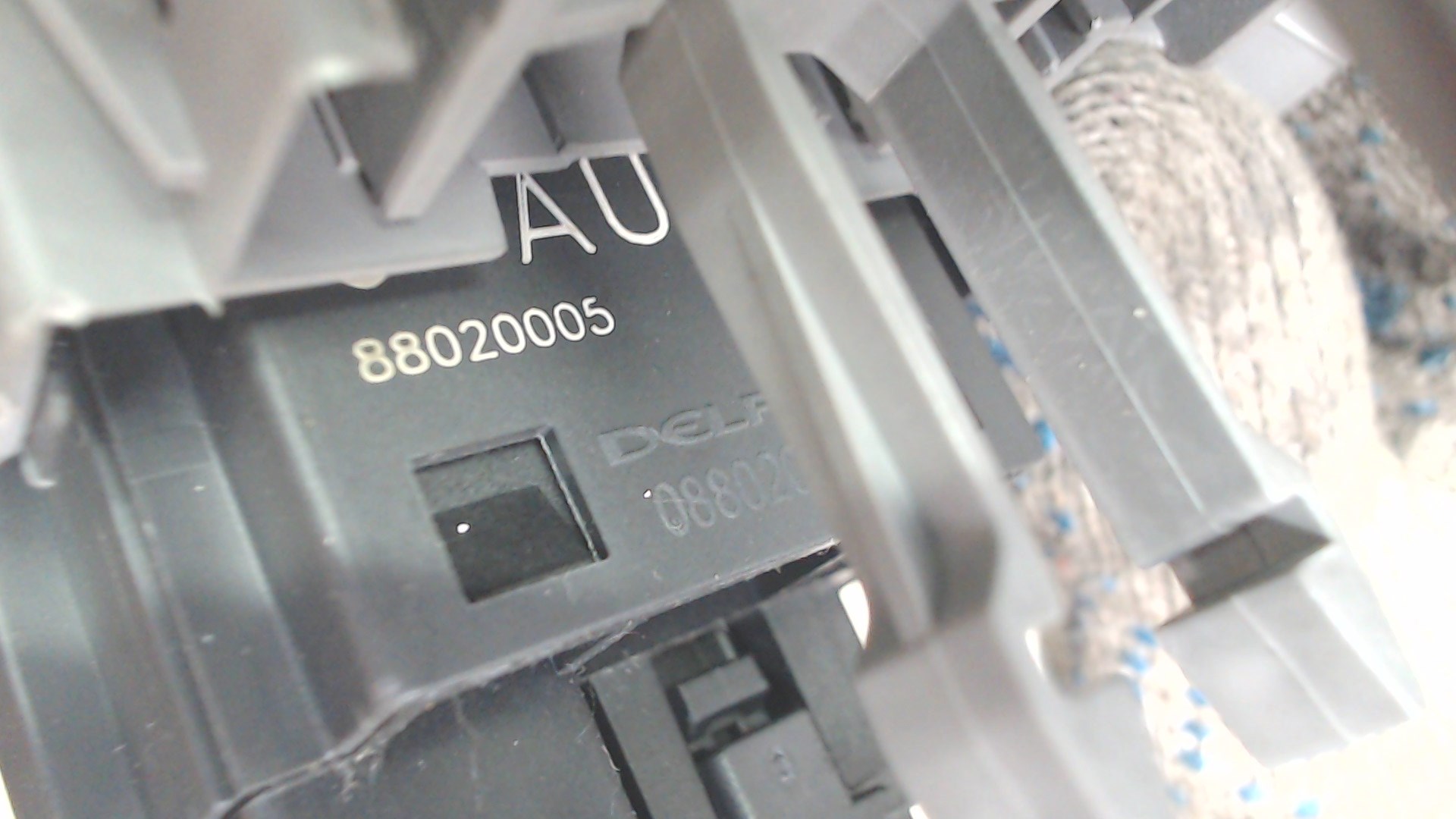 Кнопка корректора фар