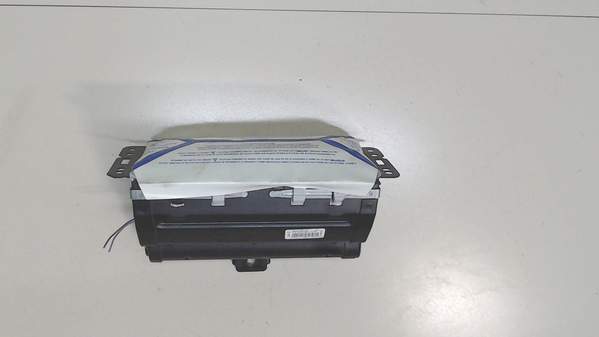 Подушка безопасности пассажирская (в торпедо)