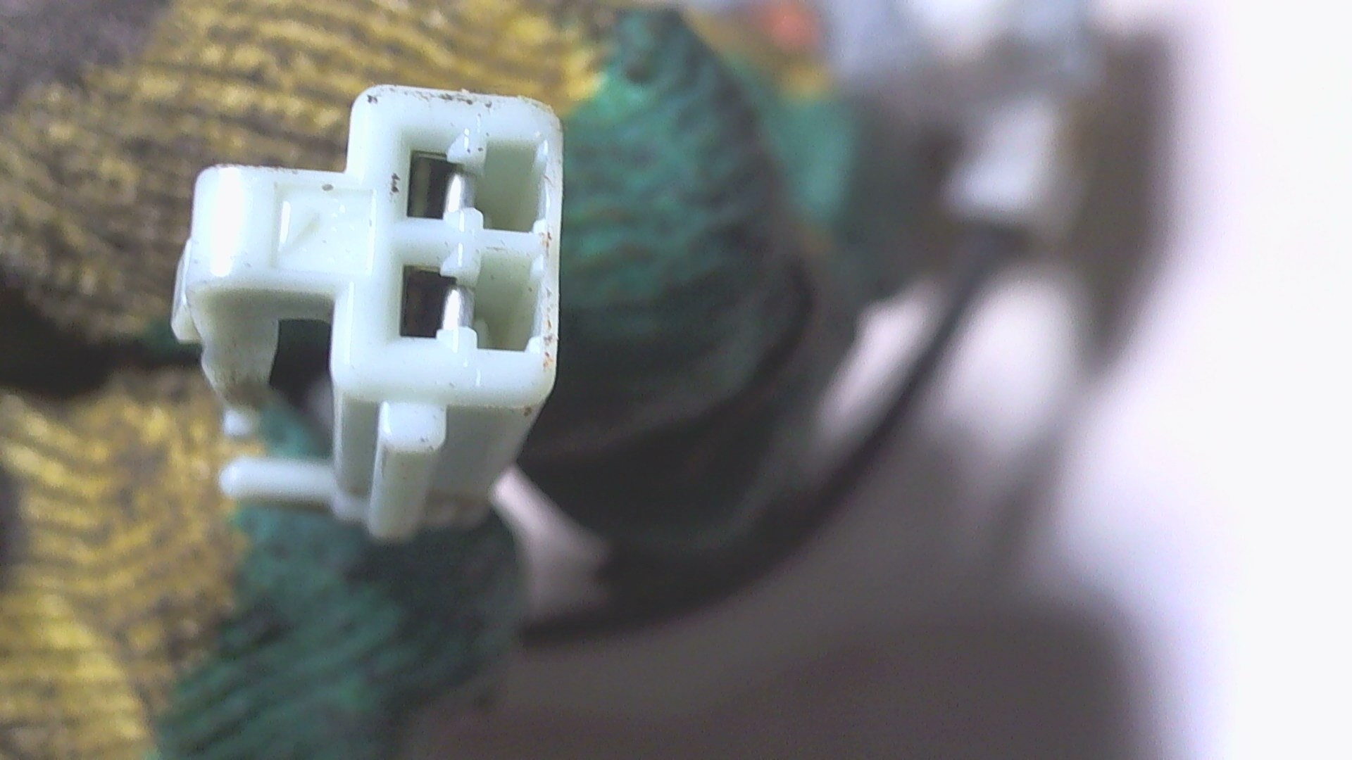 Стеклоподъемник электр. задний правый