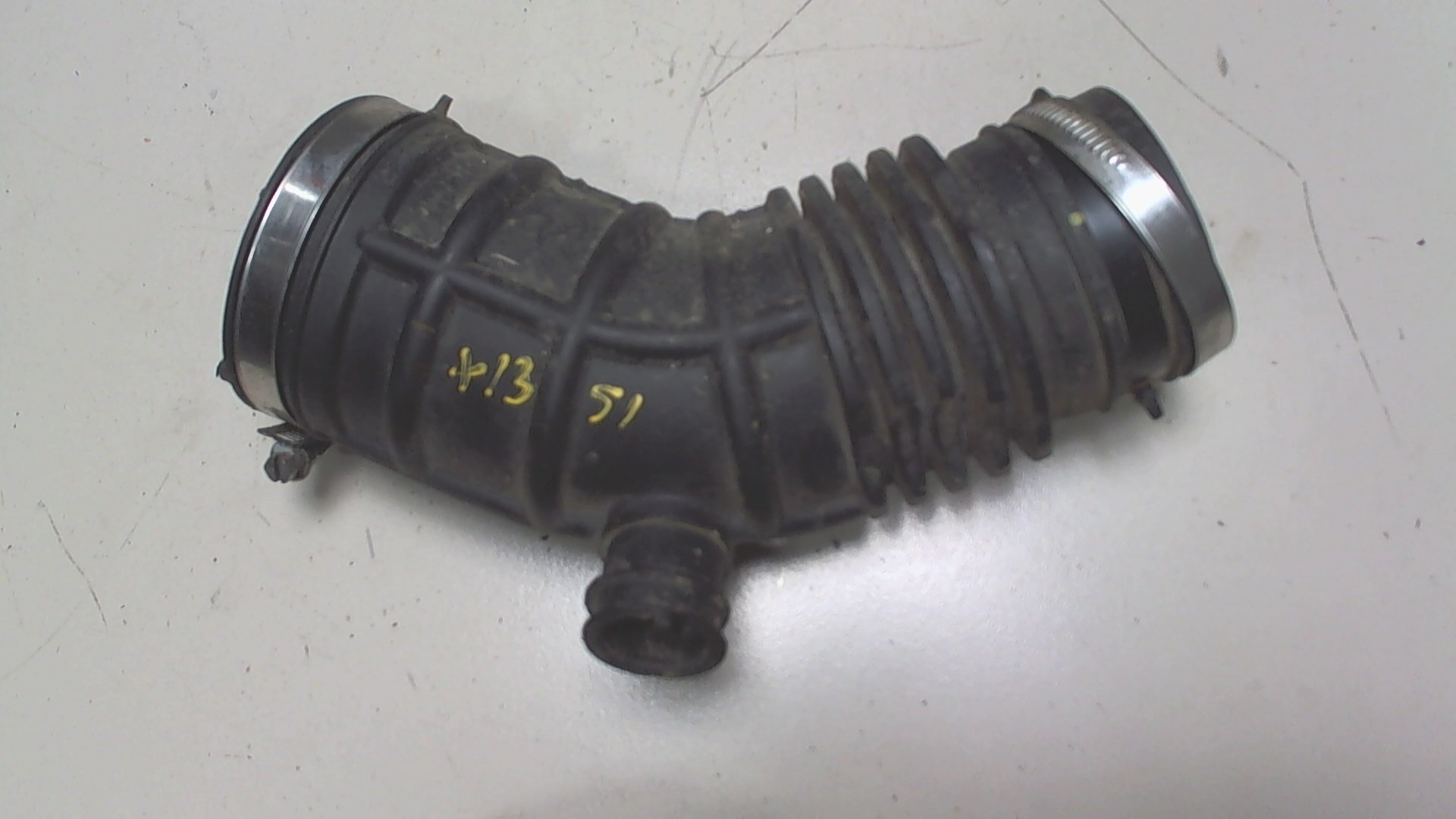 Патрубок воздушного фильтра