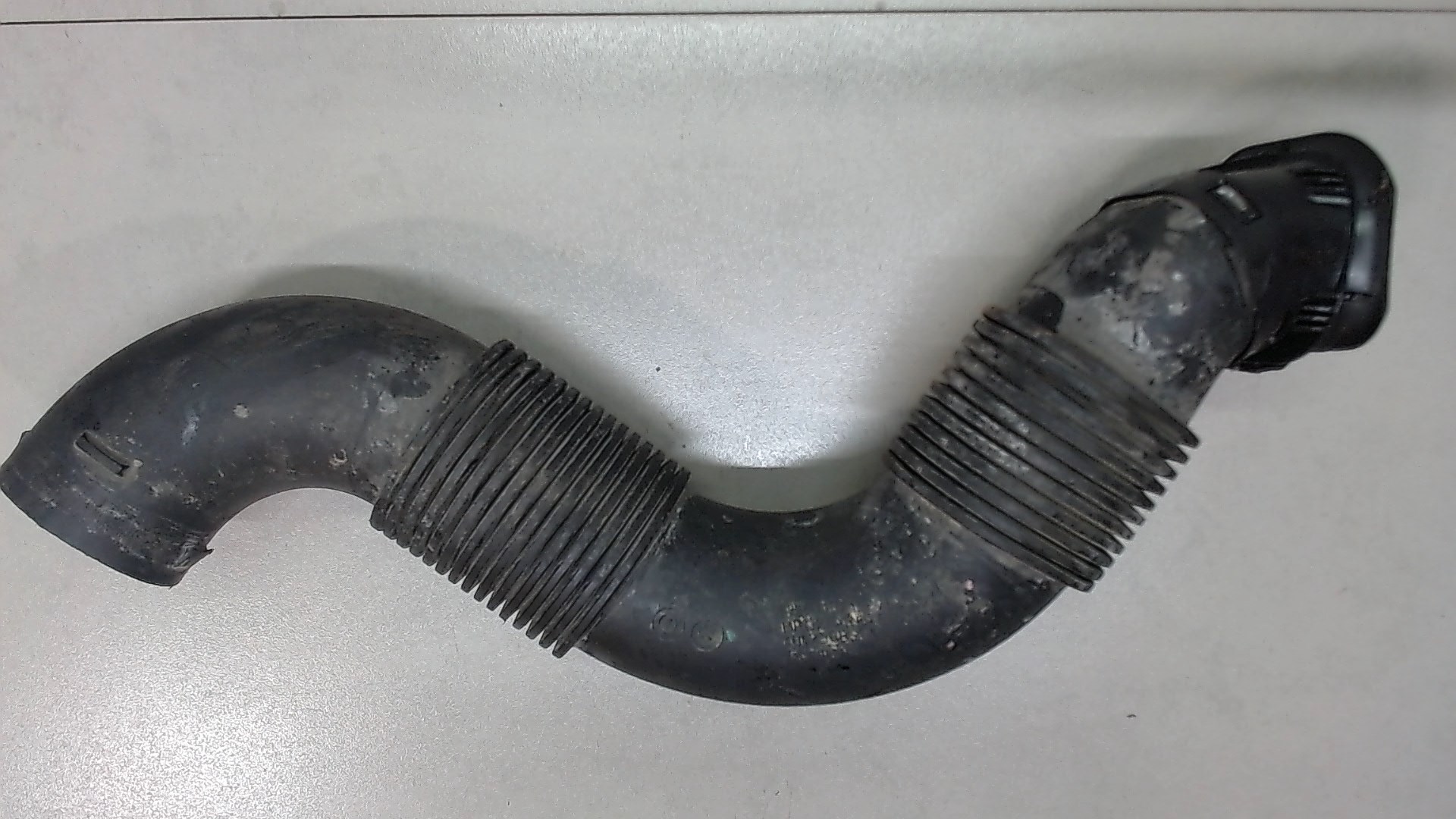 Патрубок воздушного фильтра