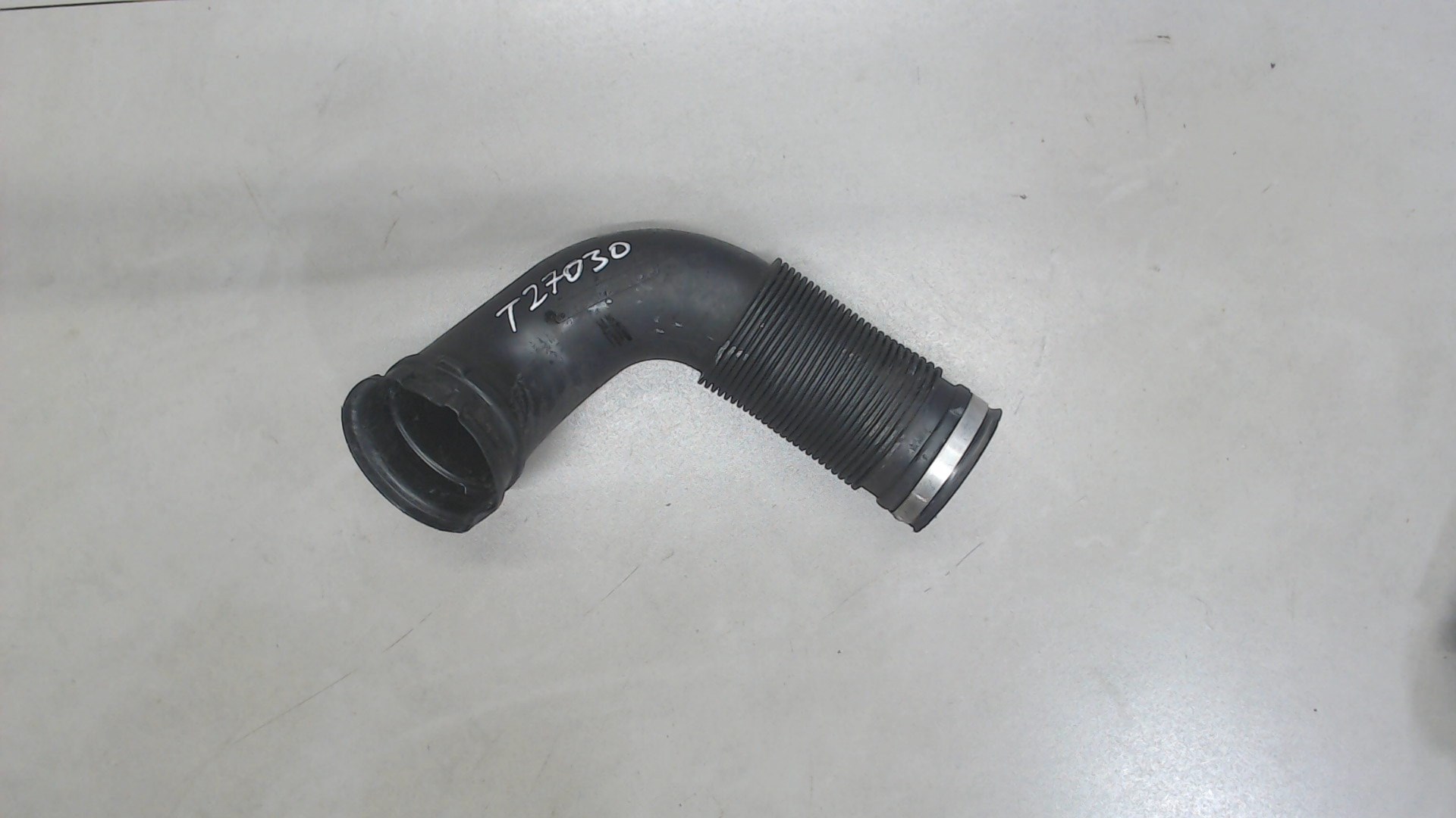 Патрубок воздушного фильтра