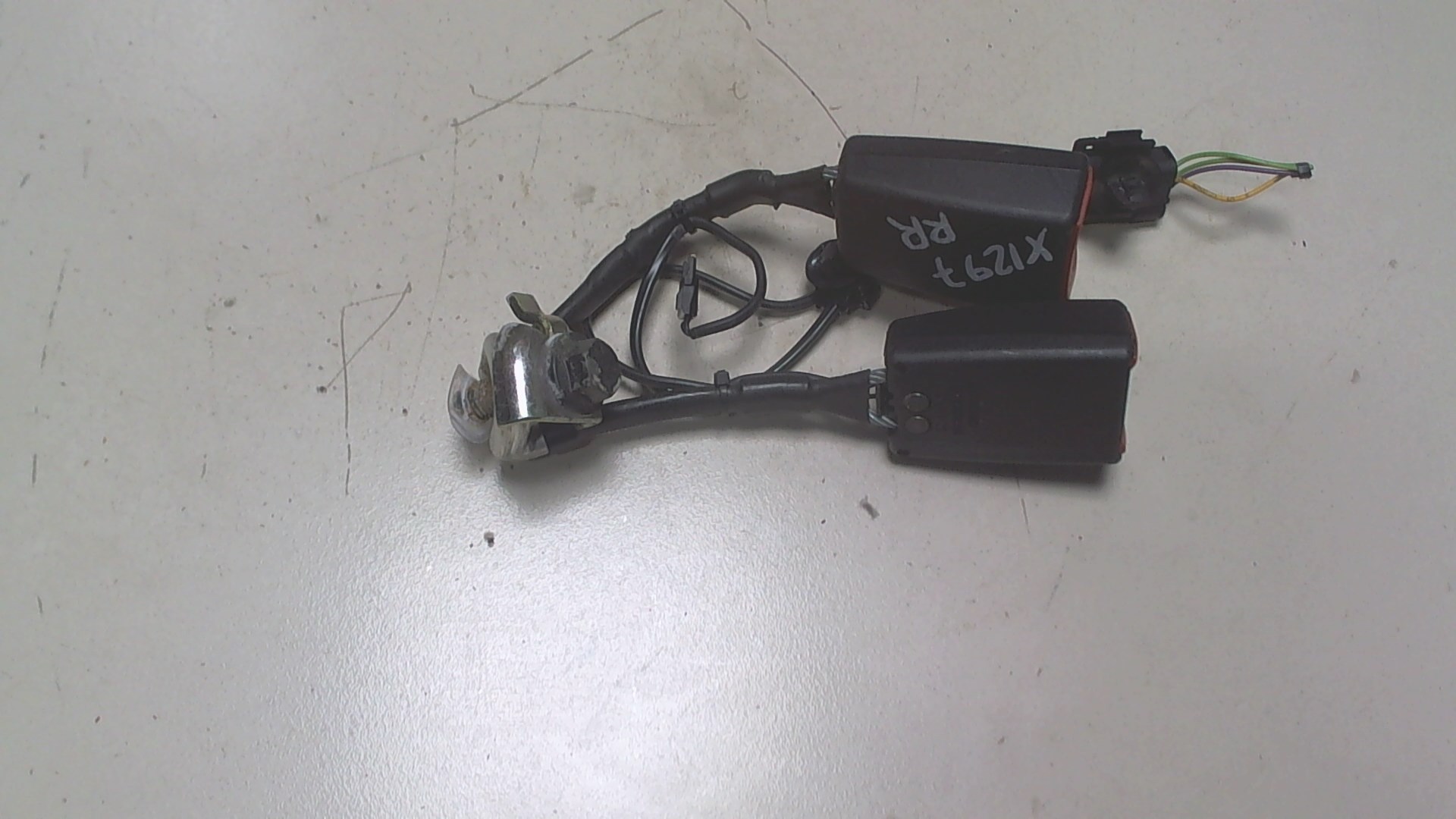 Ответная часть ремня безопасности