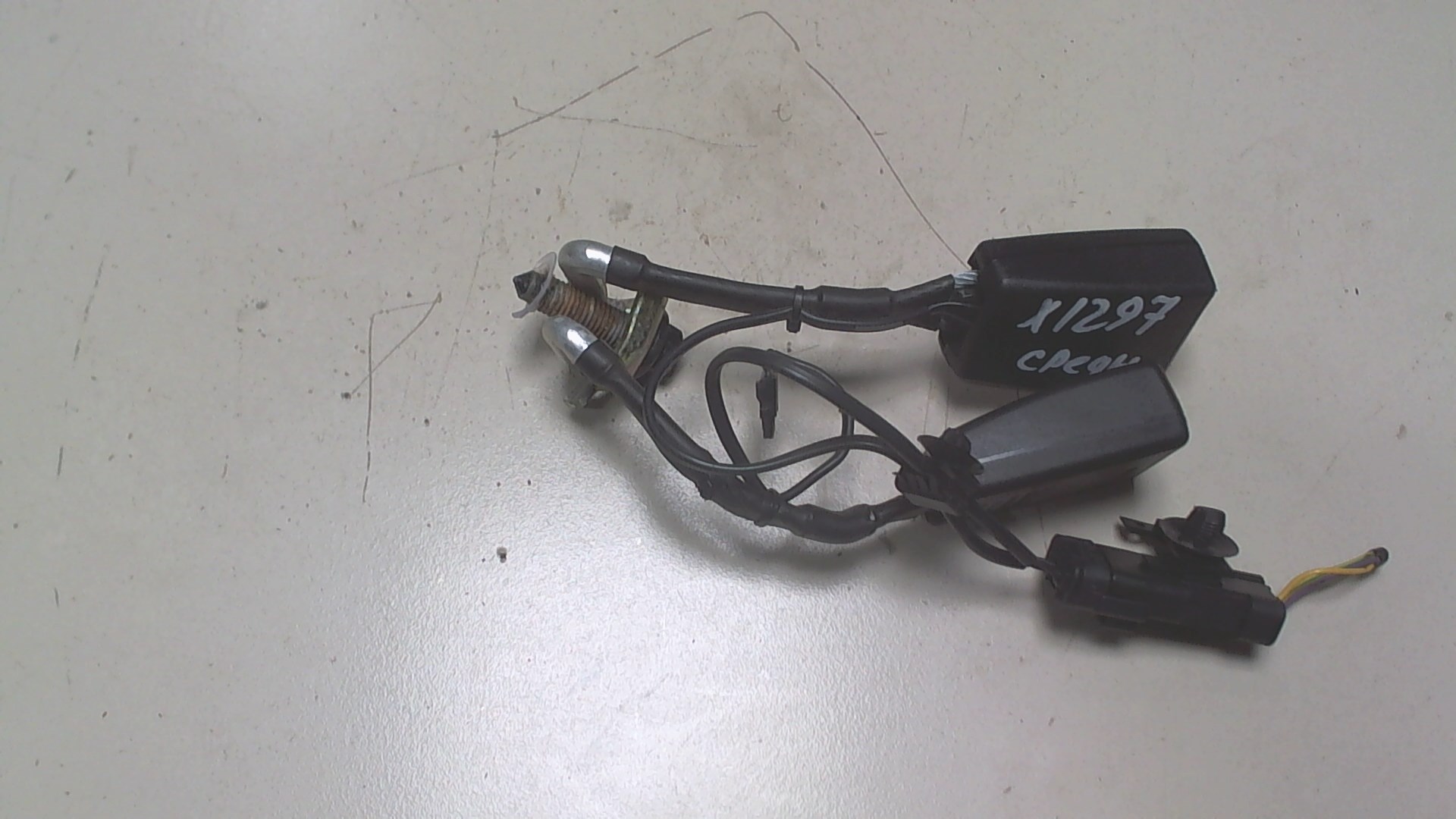 Ответная часть ремня безопасности