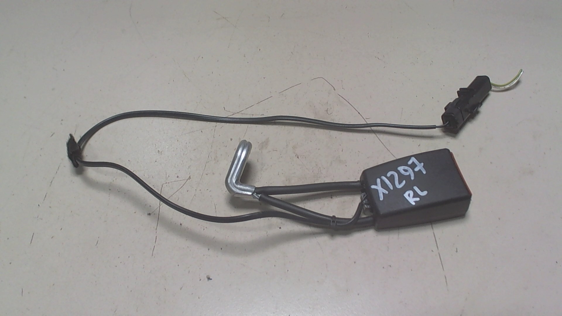 Ответная часть ремня безопасности