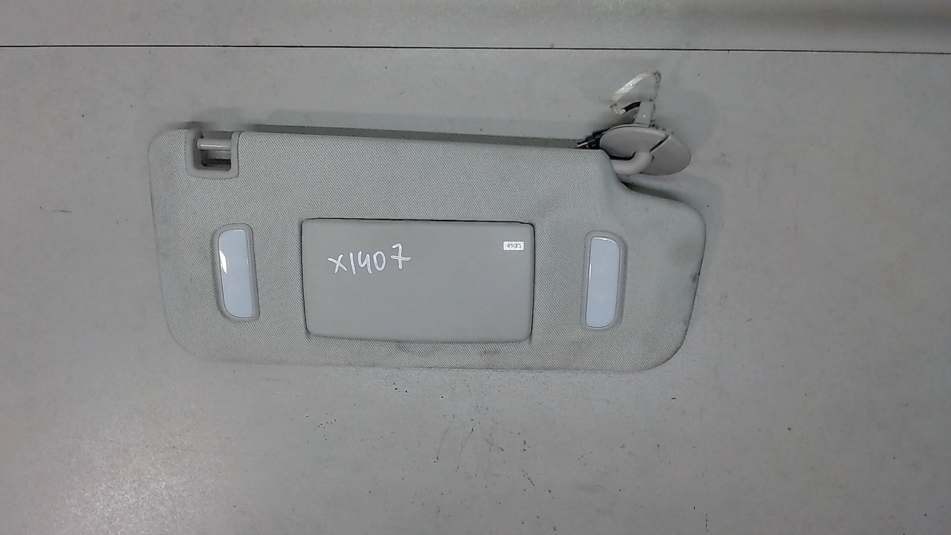 Козырек солнцезащитный