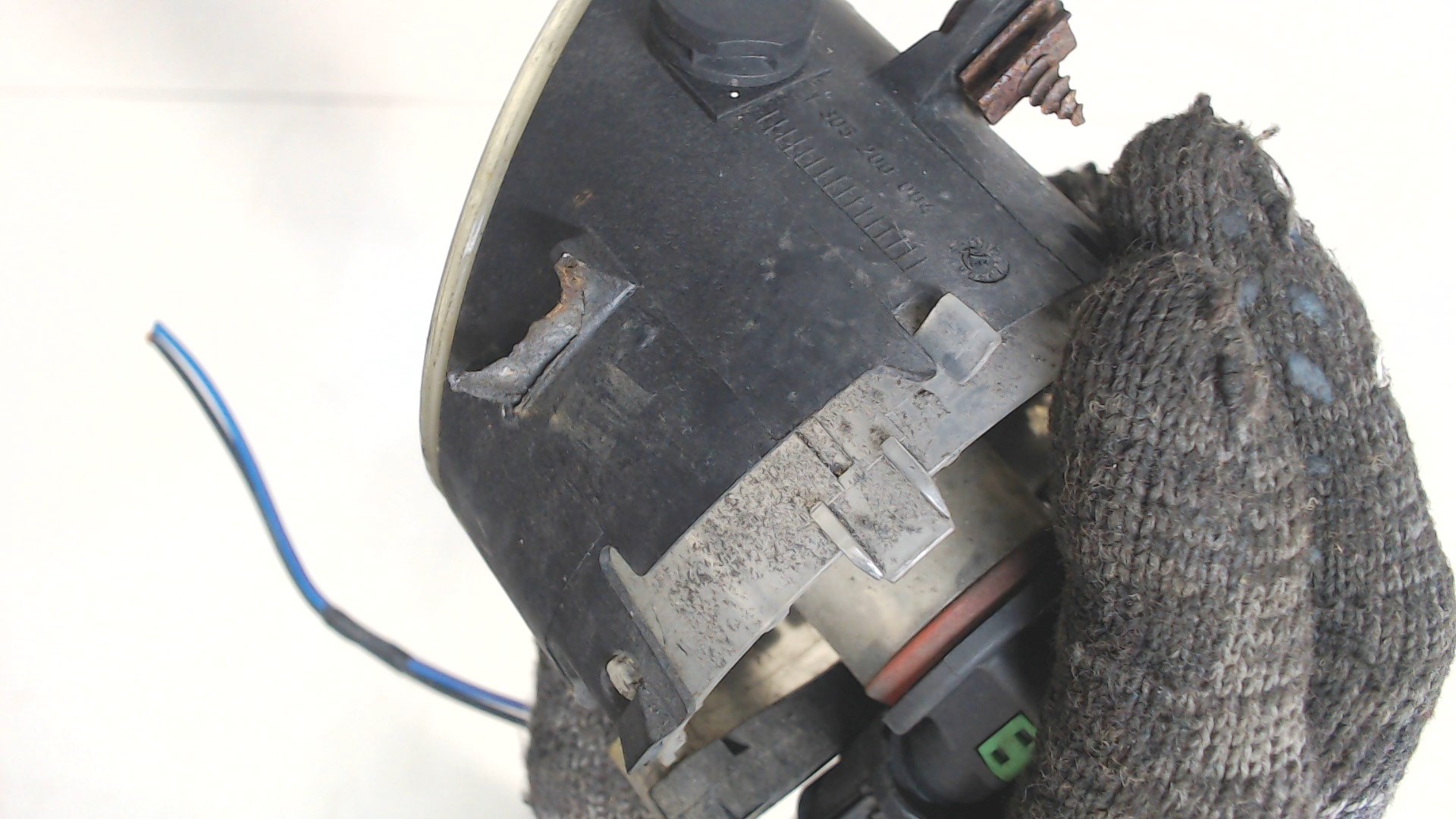 Фара противотуманная левая