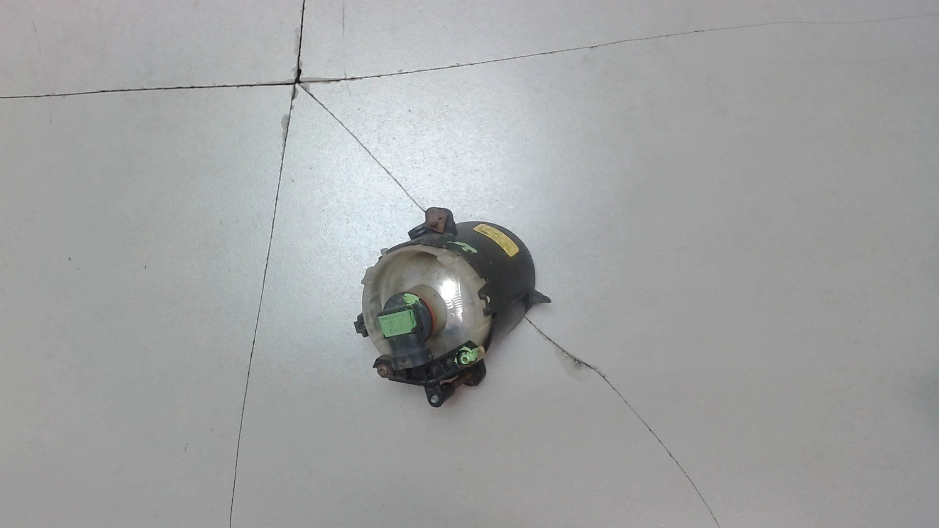 Фара противотуманная левая