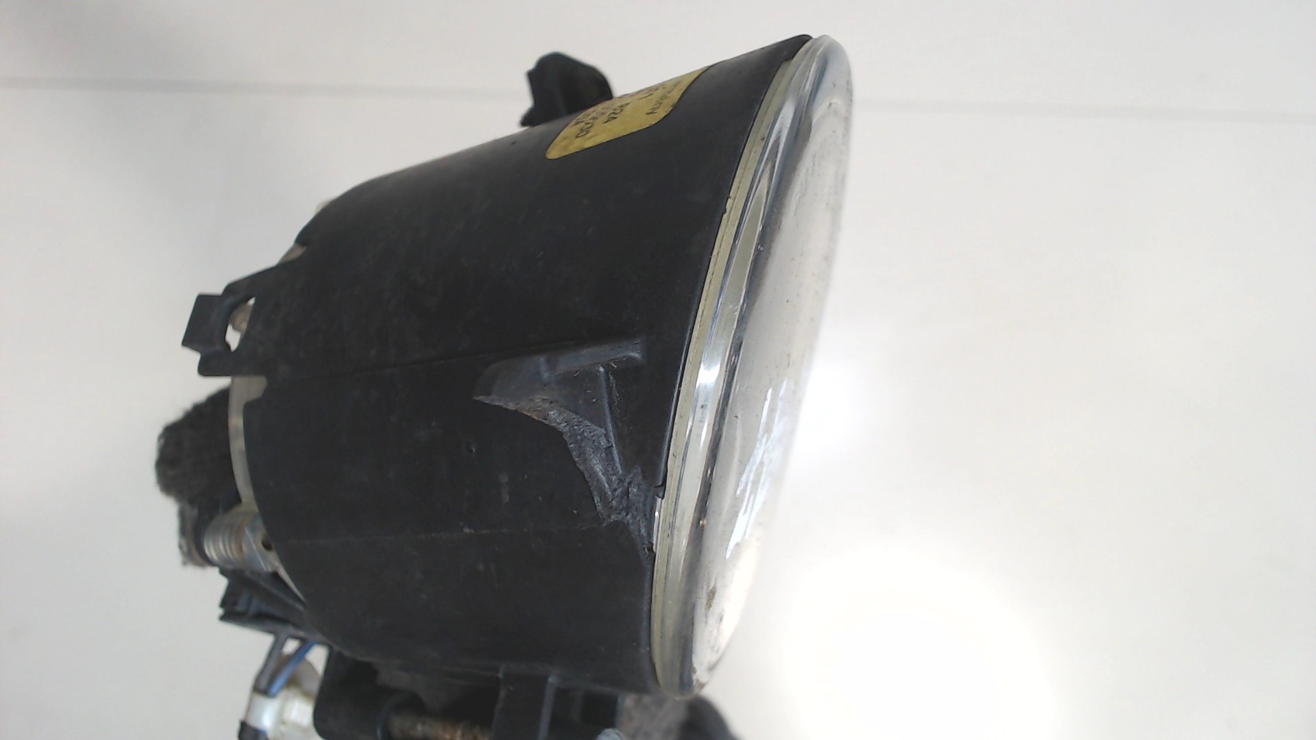 Фара противотуманная левая