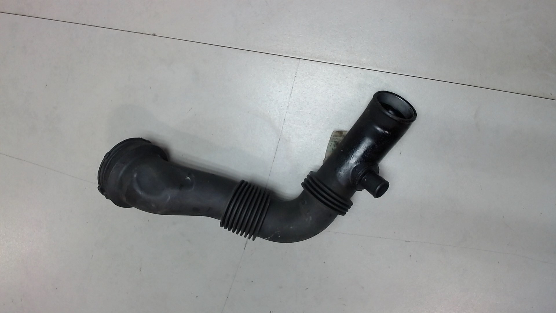 Патрубок воздушного фильтра