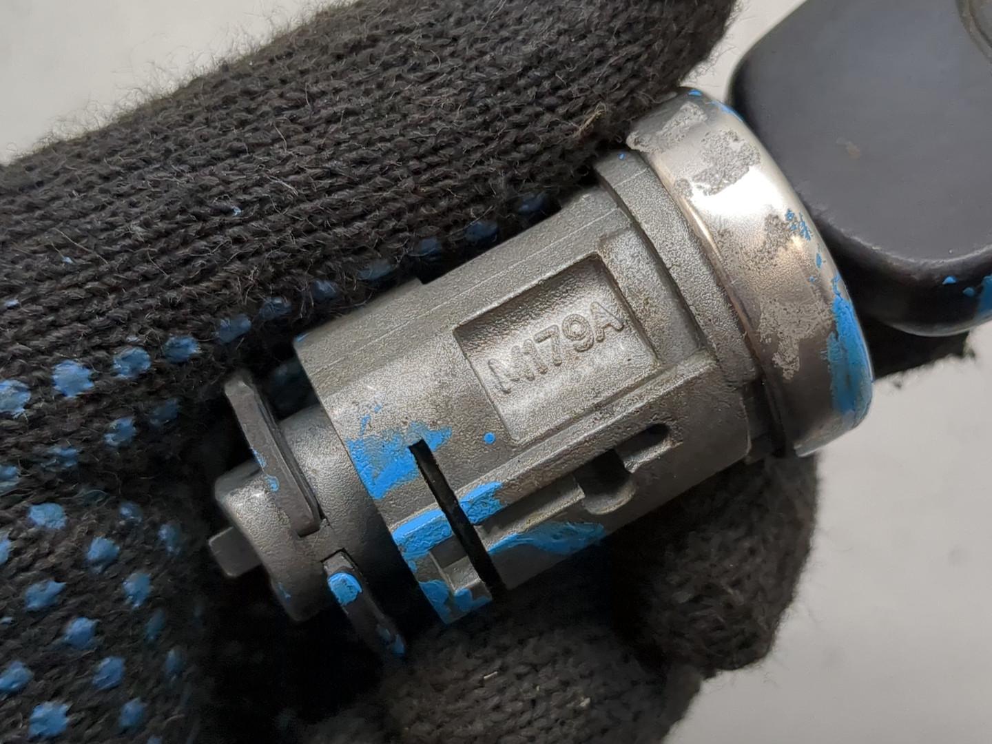 Вставка замка двери