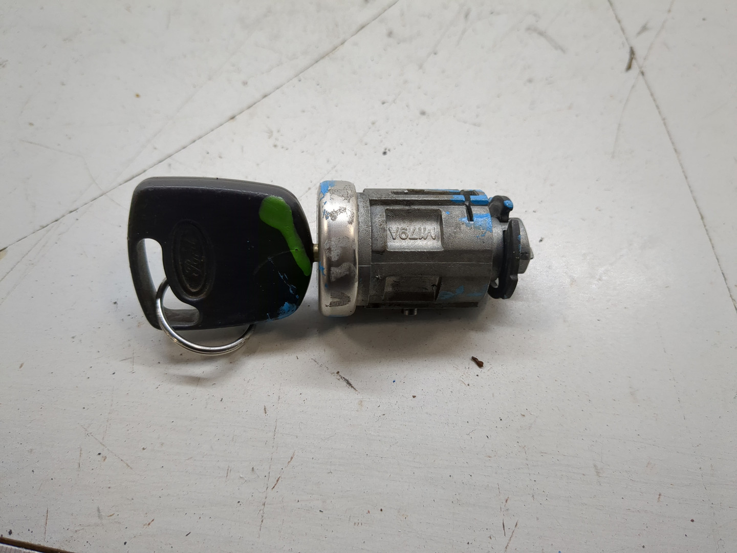 Вставка замка двери