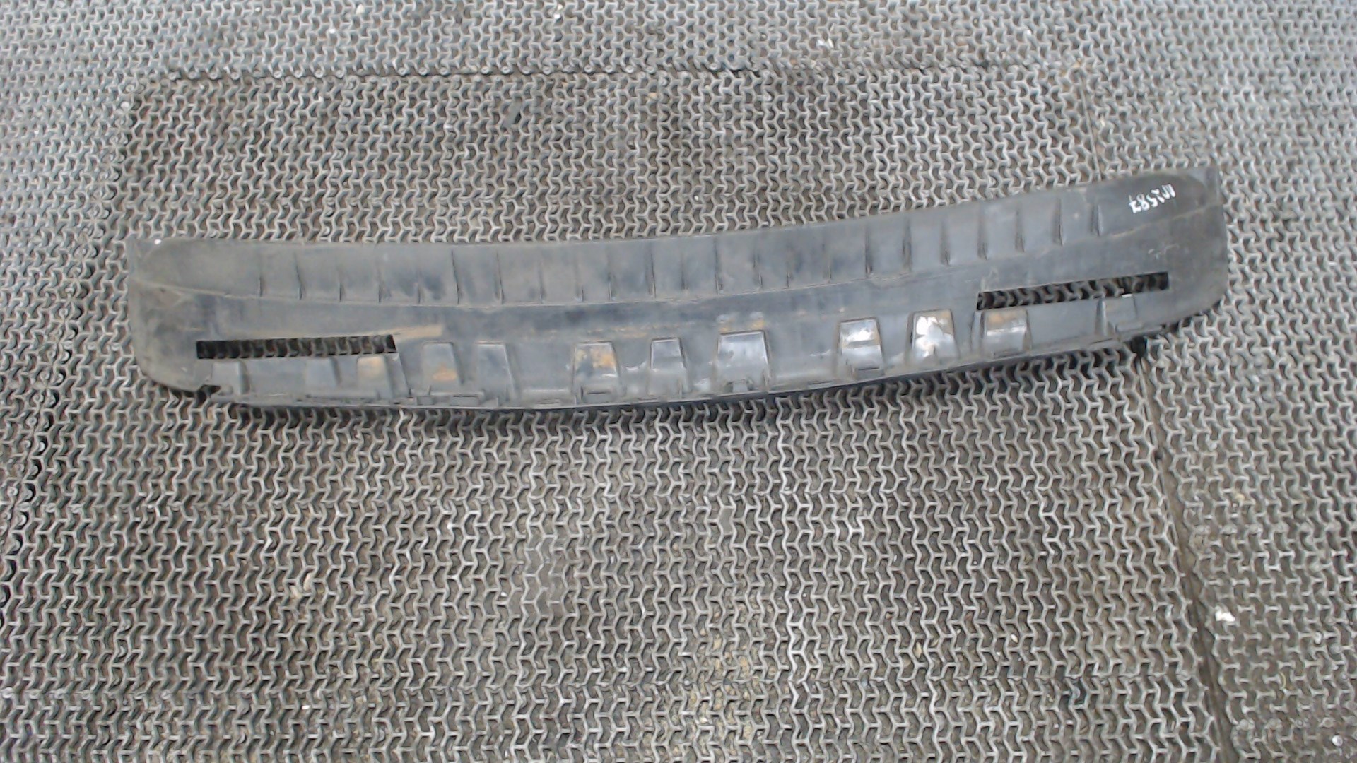 Кронштейн заднего бампера