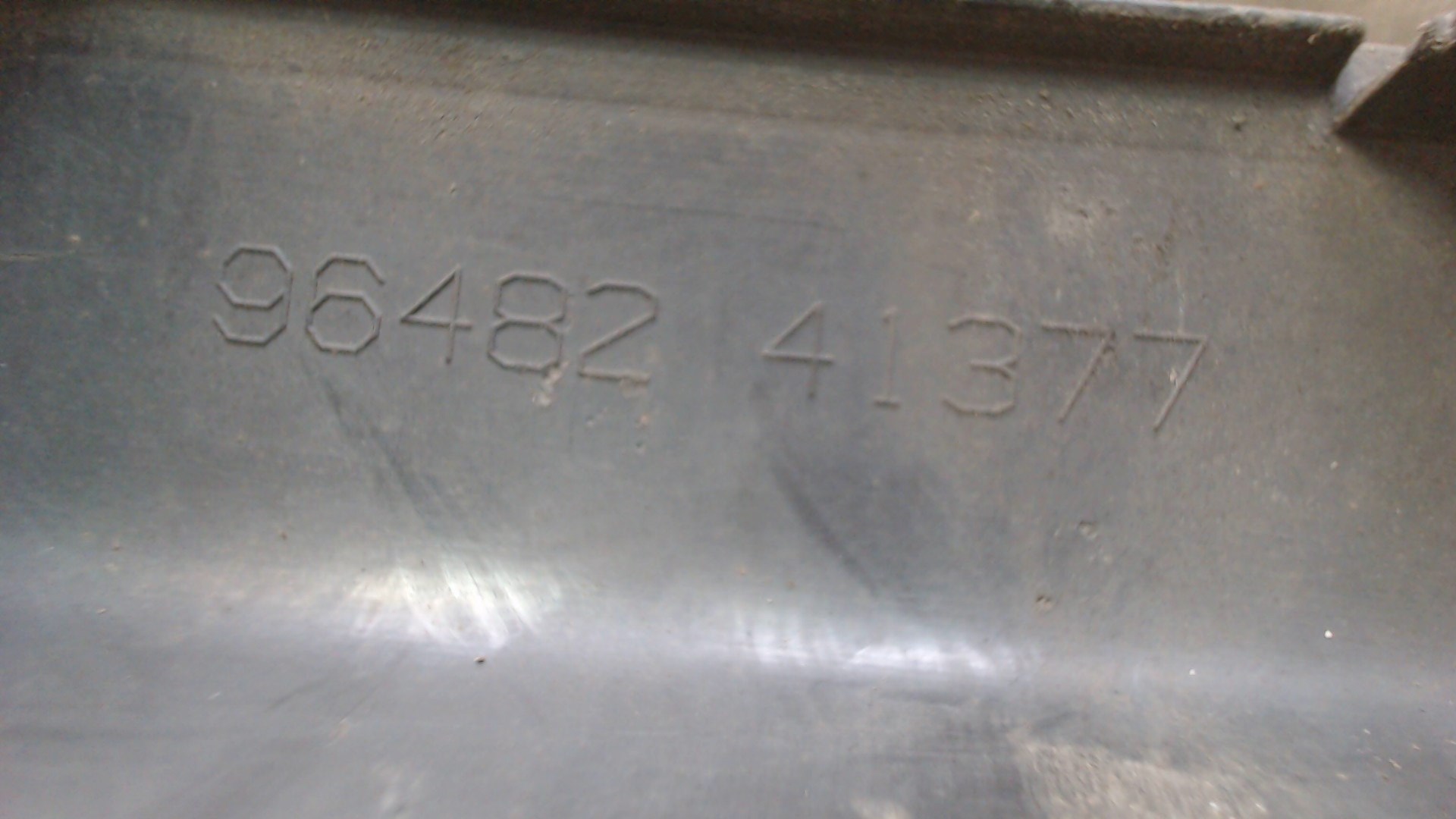 Молдинг заднего бампера