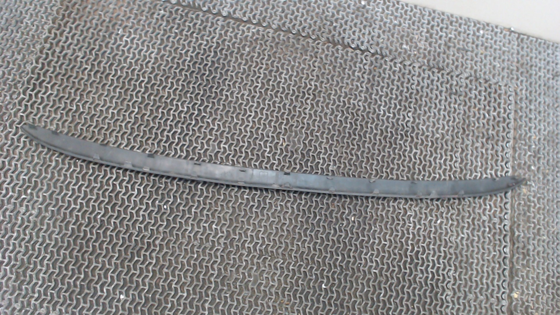 Молдинг заднего бампера