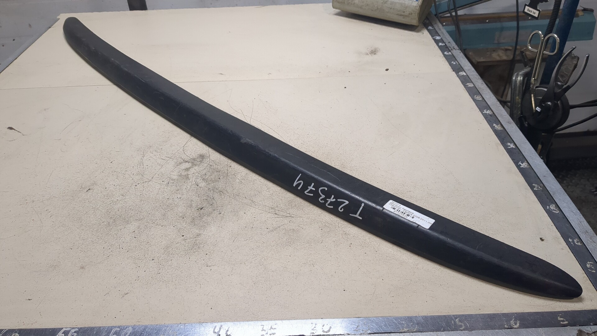 Молдинг заднего бампера