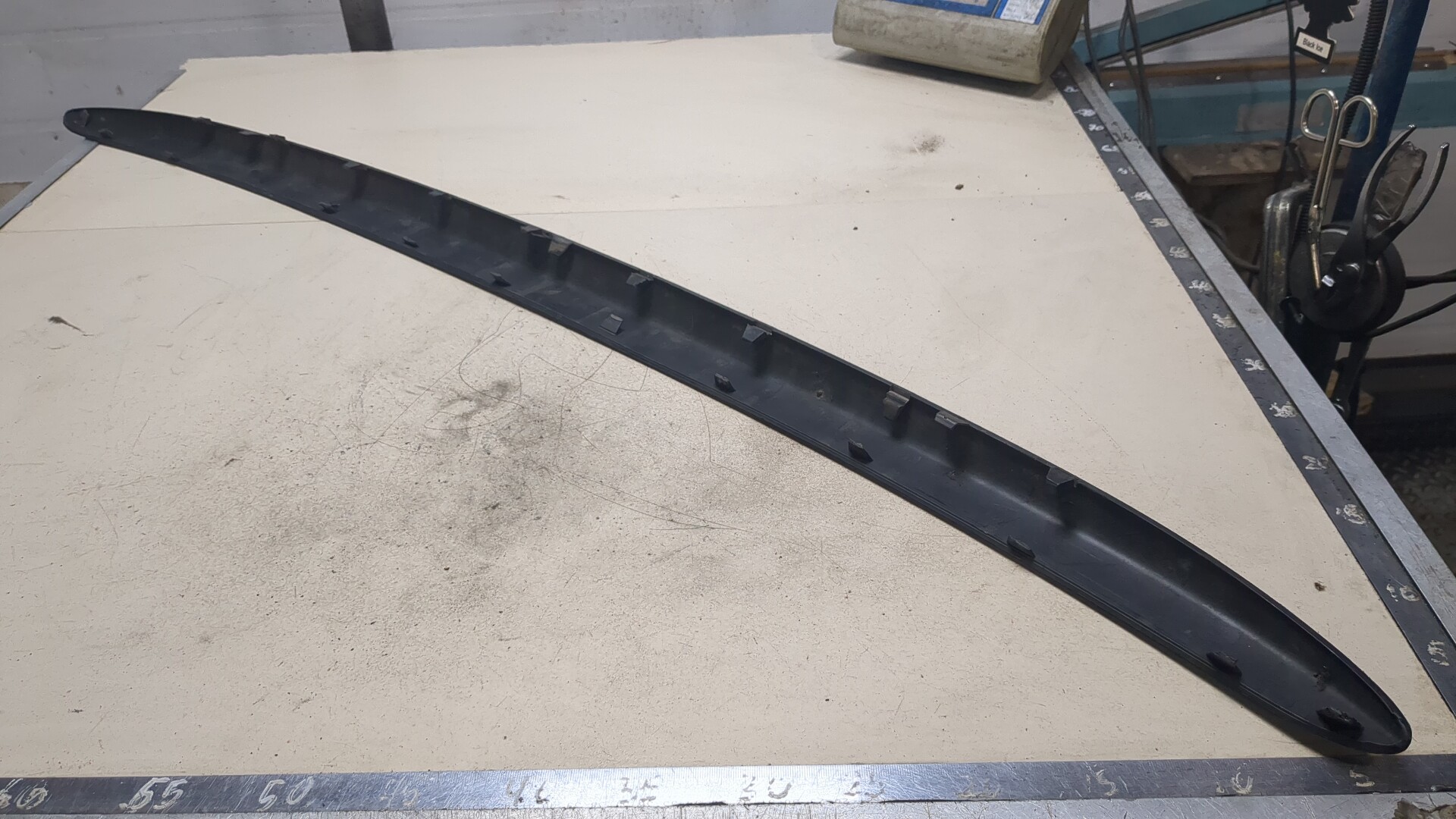 Молдинг заднего бампера