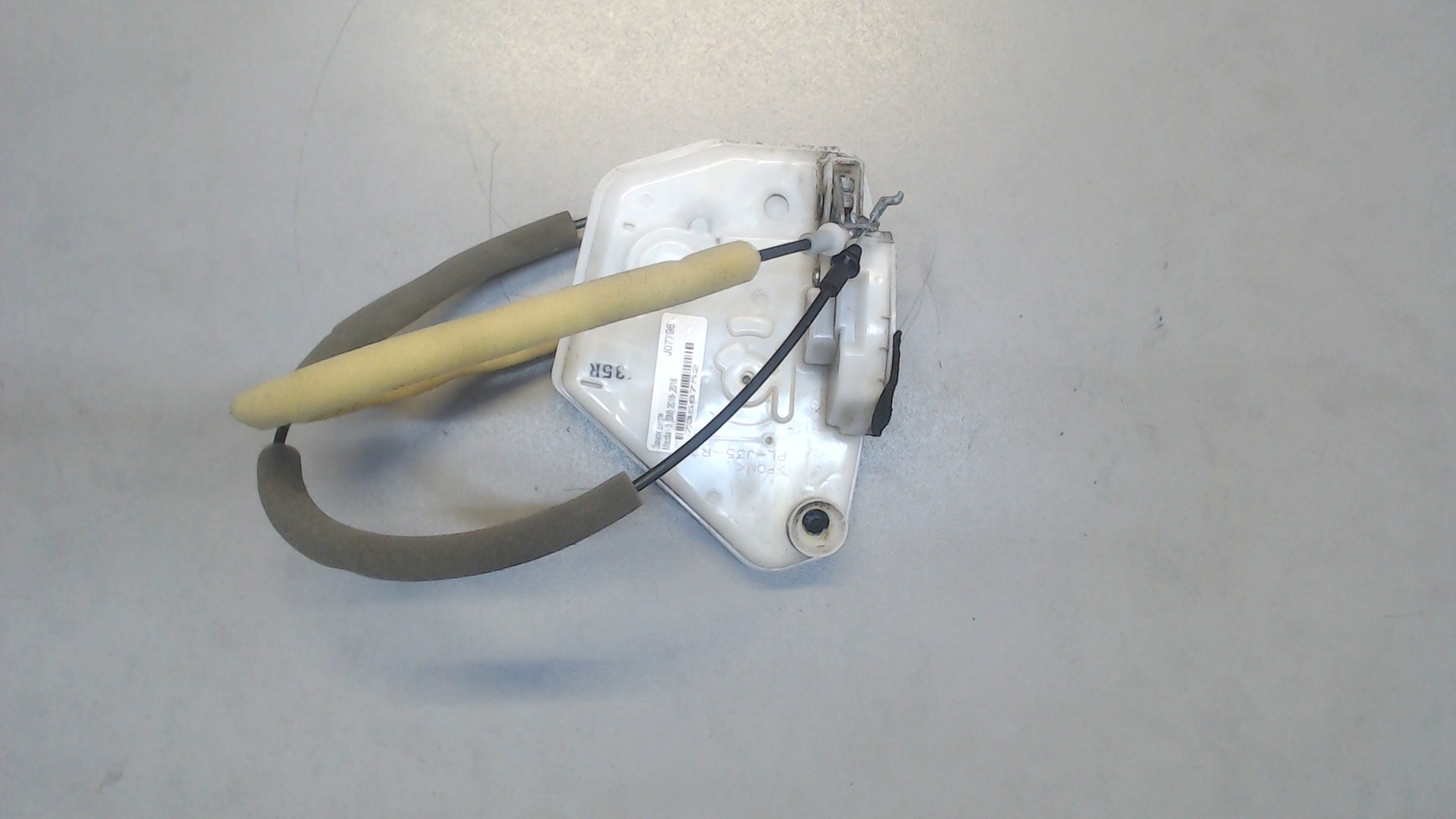 Замок двери передней правой