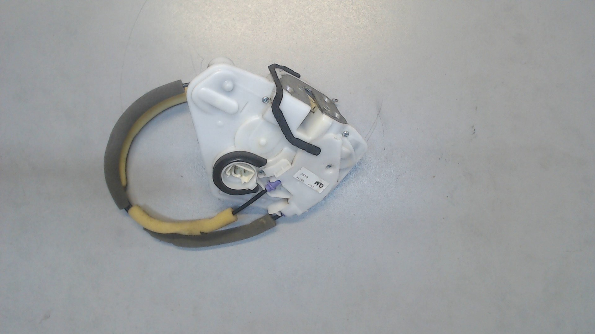 Замок двери передней правой