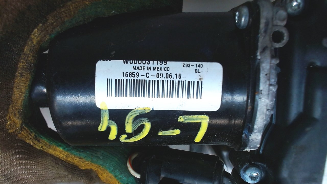 Моторчик стеклоочистителя передний