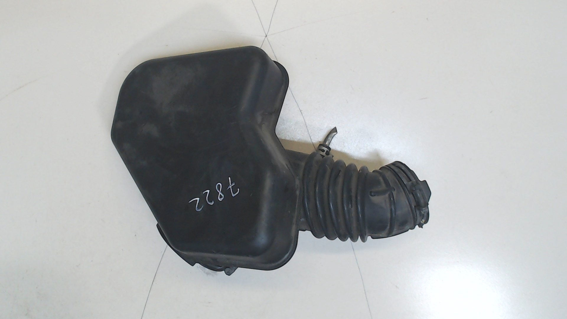 Резонатор воздушного фильтра