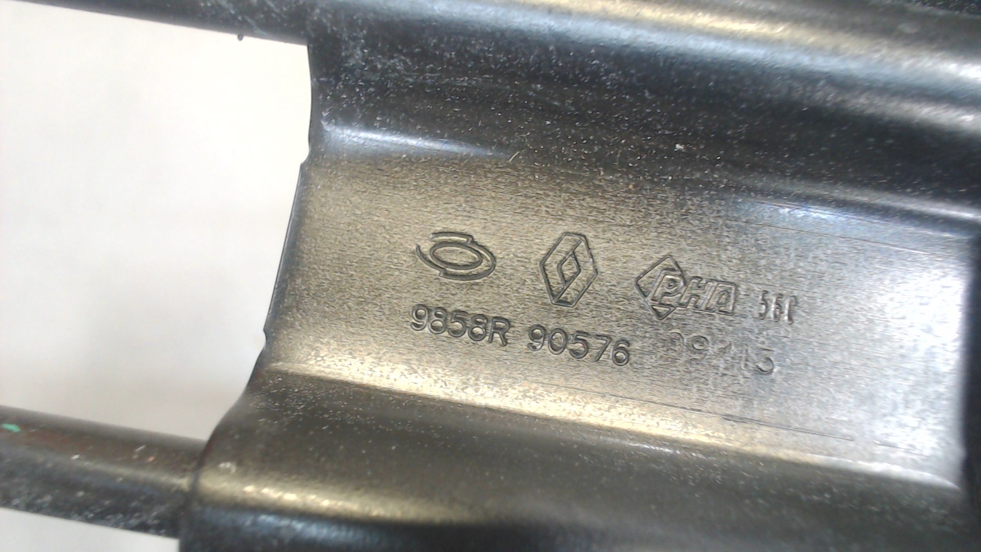 Замок багажника