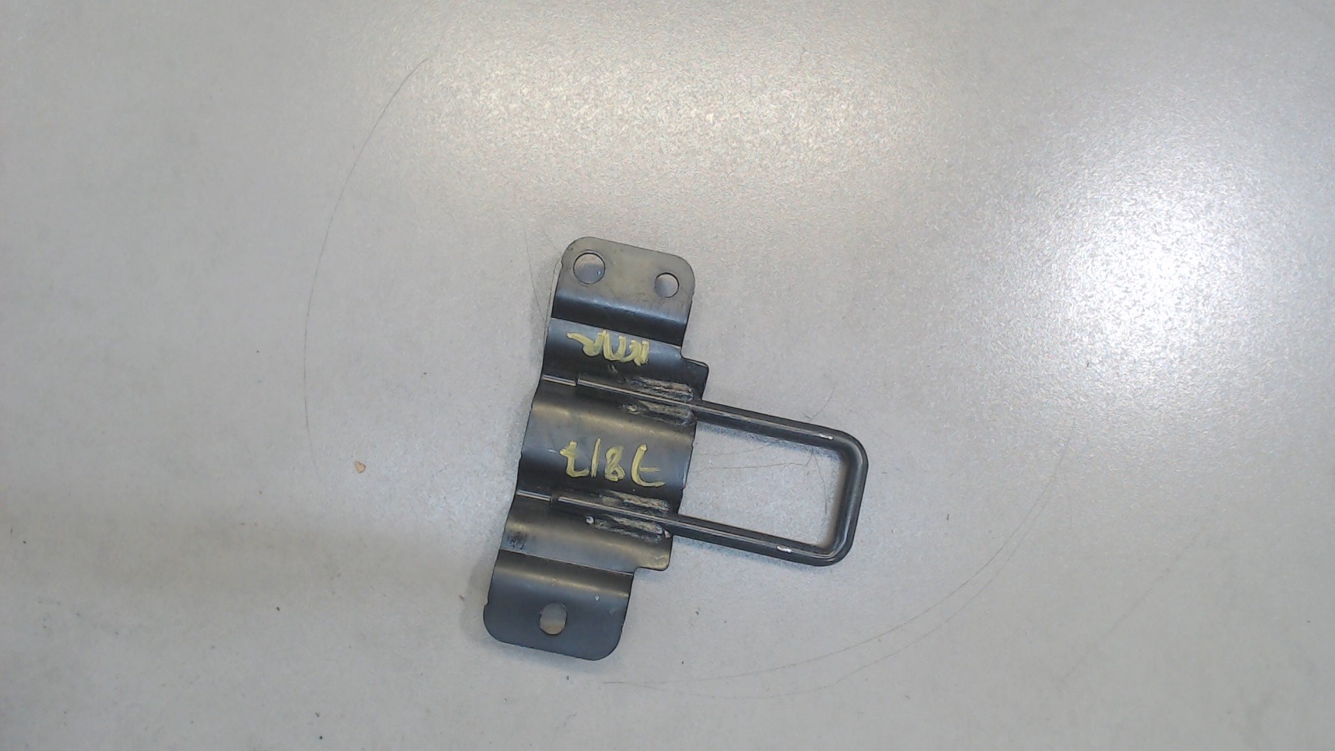 Замок багажника