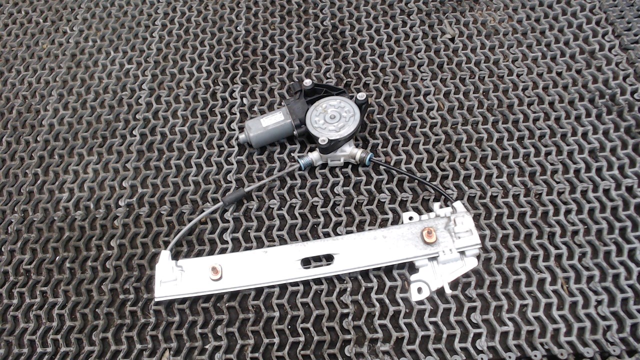 Стеклоподъемник электр. задний левый