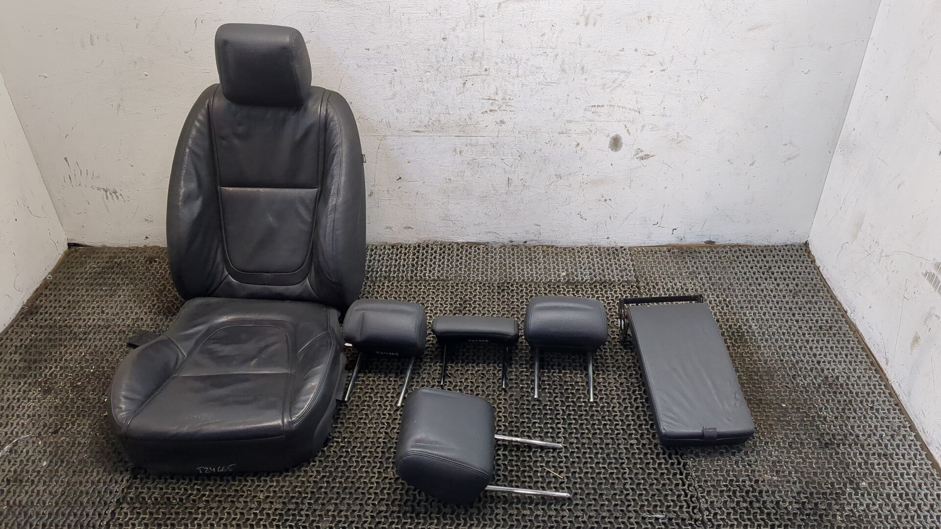 Сиденья комплект