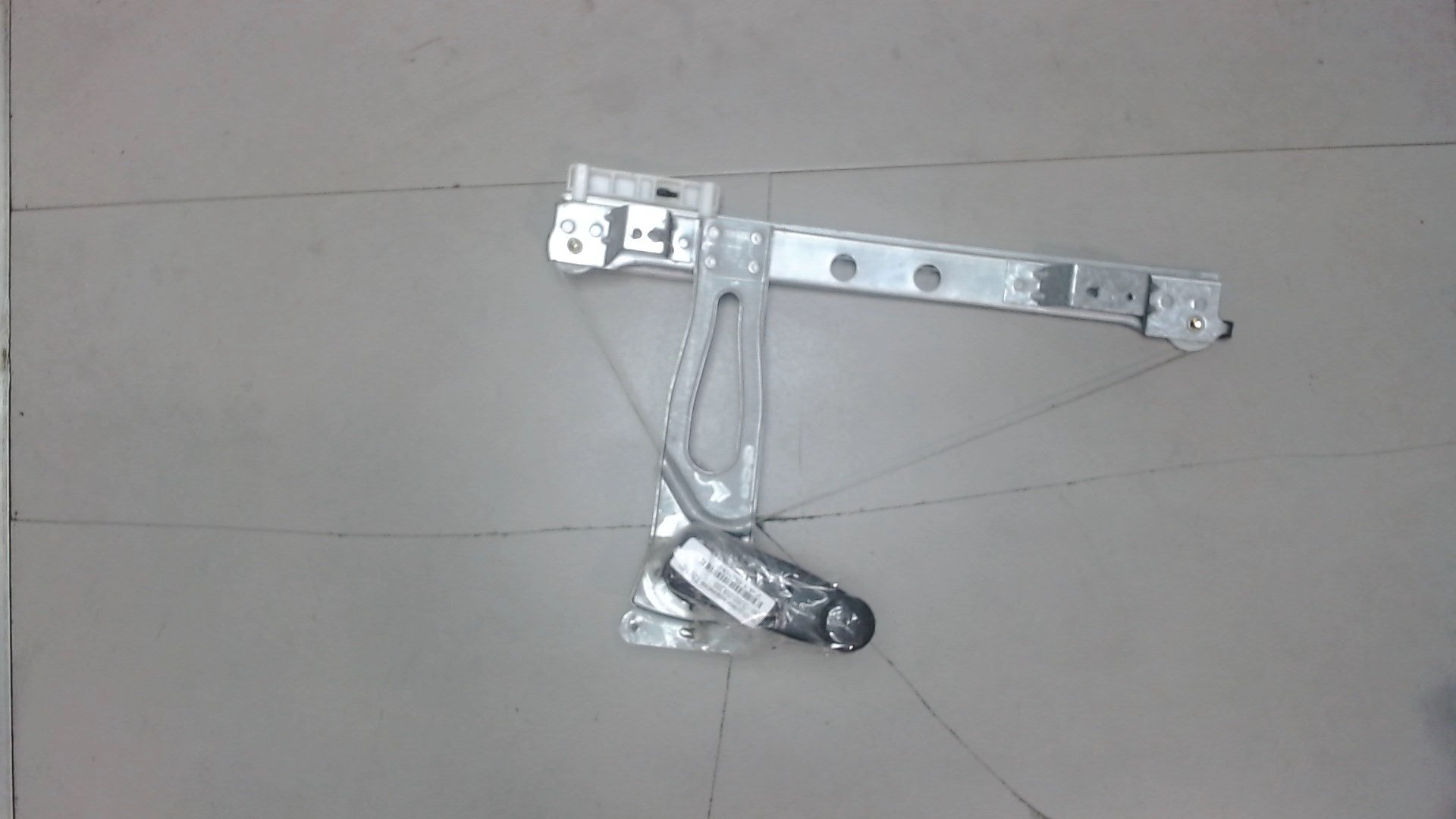 Стеклоподъемник механ. задний левый