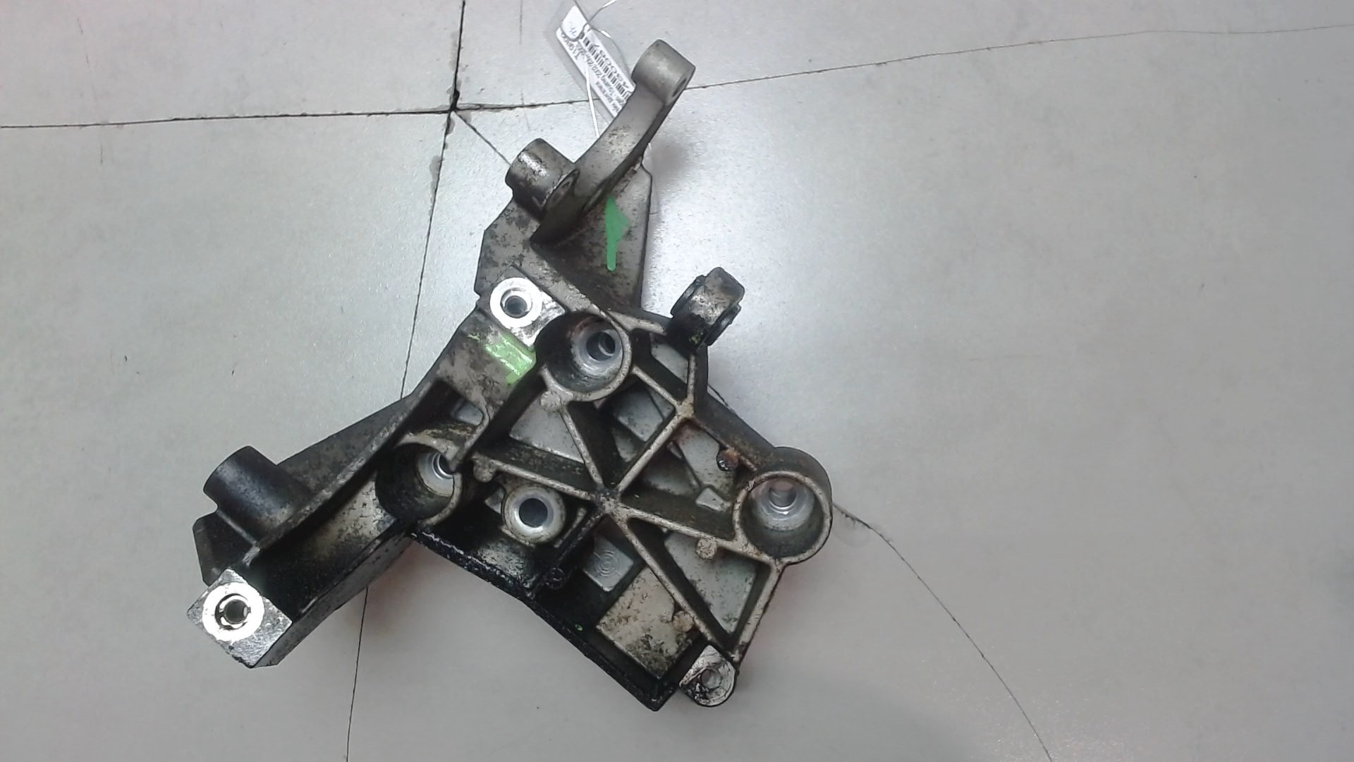 Кронштейн ГУР