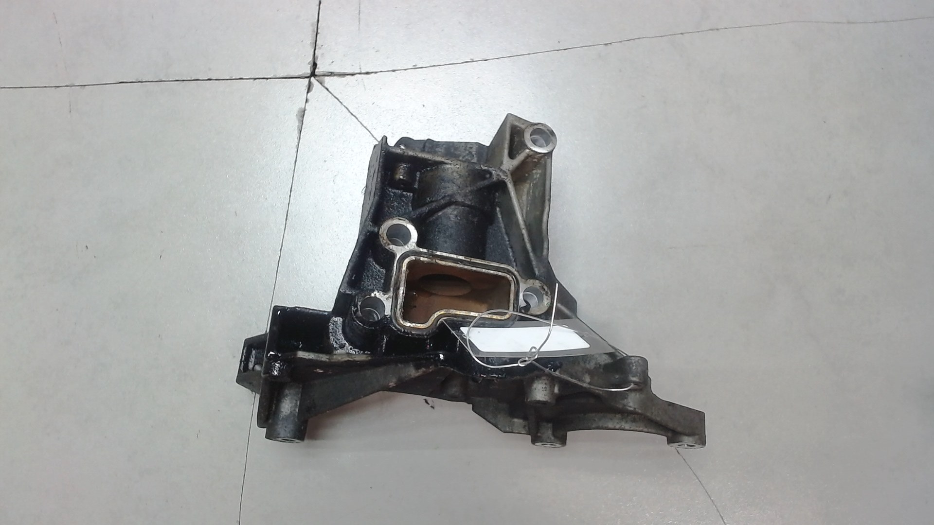 Кронштейн ГУР