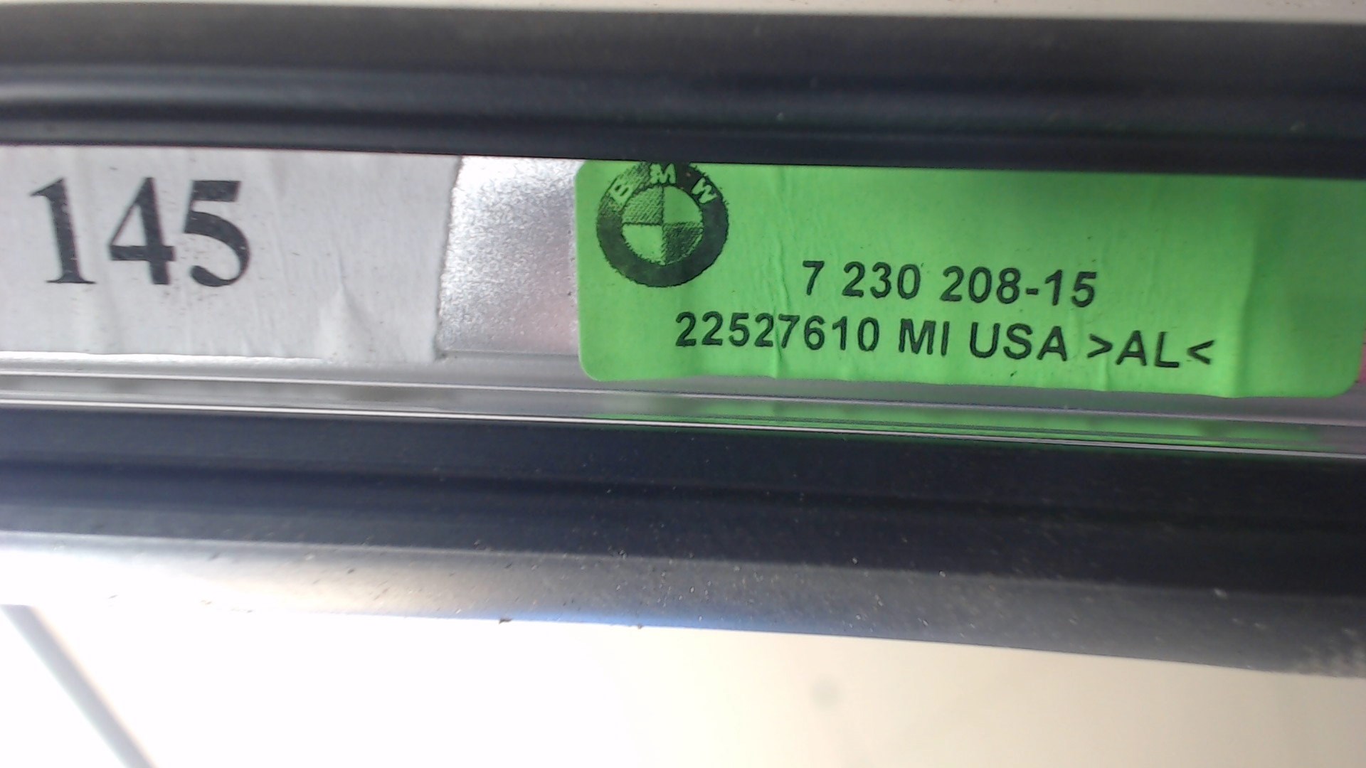 Рейлинг (релинг) правый (планка на крышу)