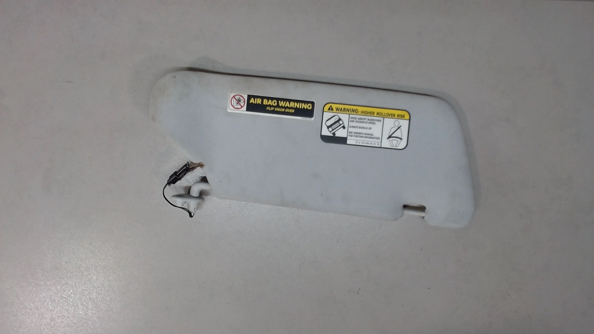 Козырек солнцезащитный