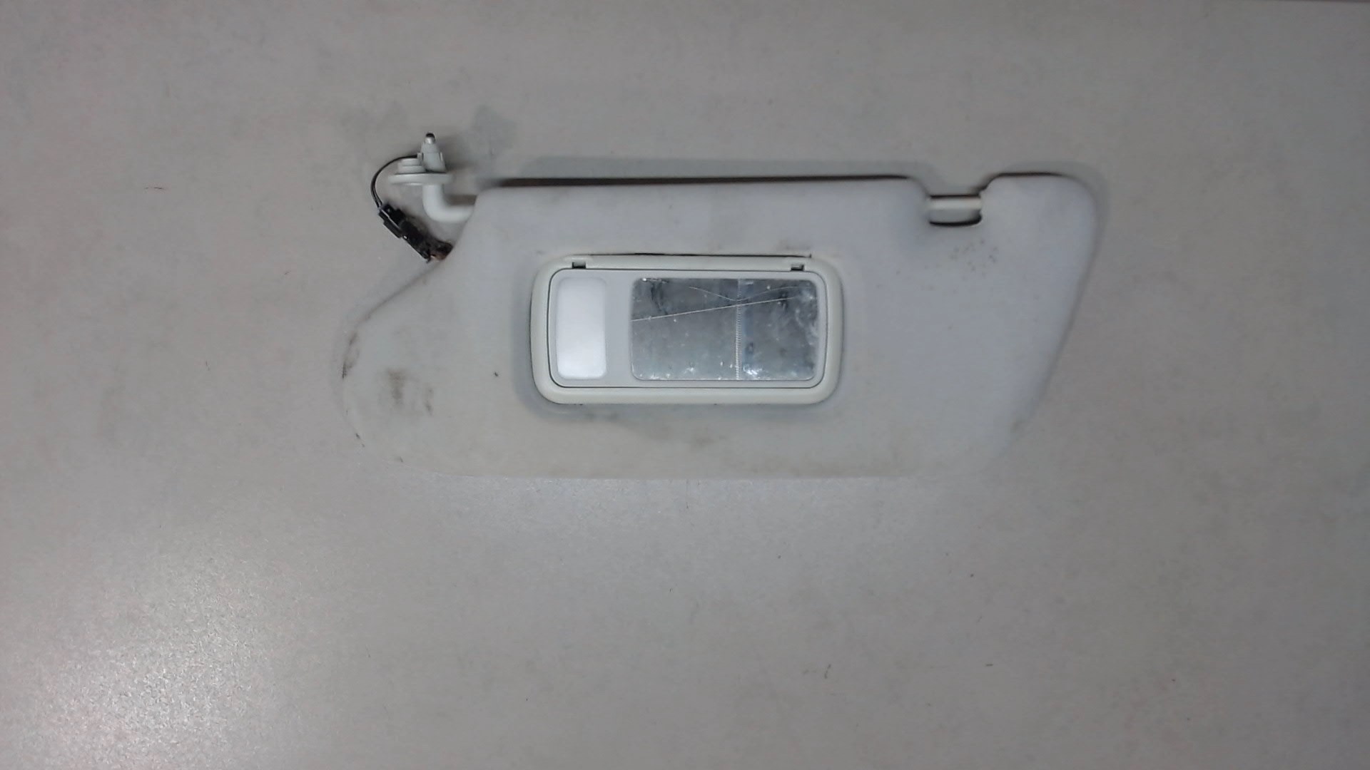 Козырек солнцезащитный