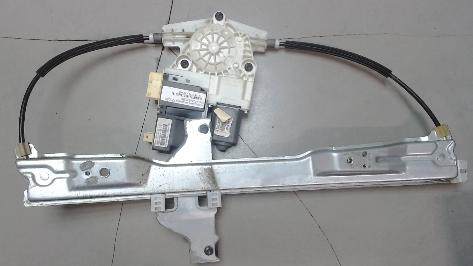 Стеклоподъемник электр. передний правый