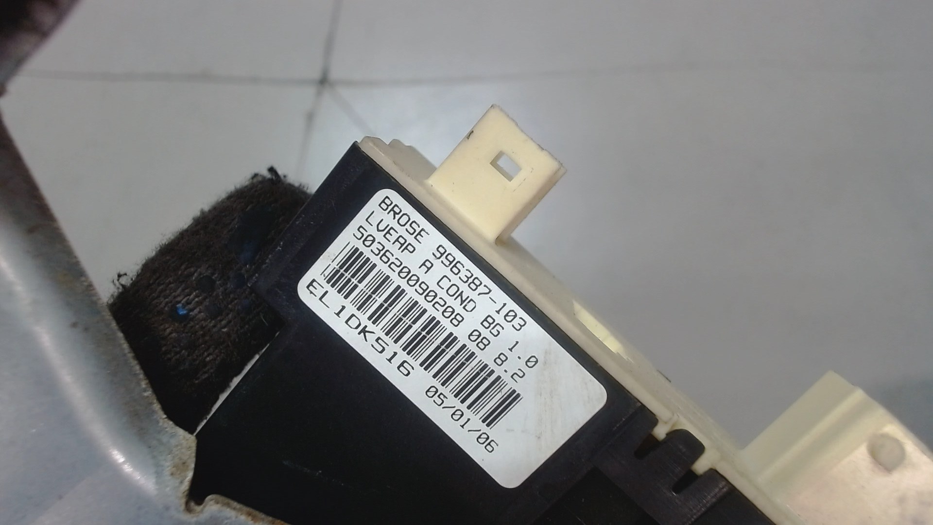 Стеклоподъемник электр. передний правый