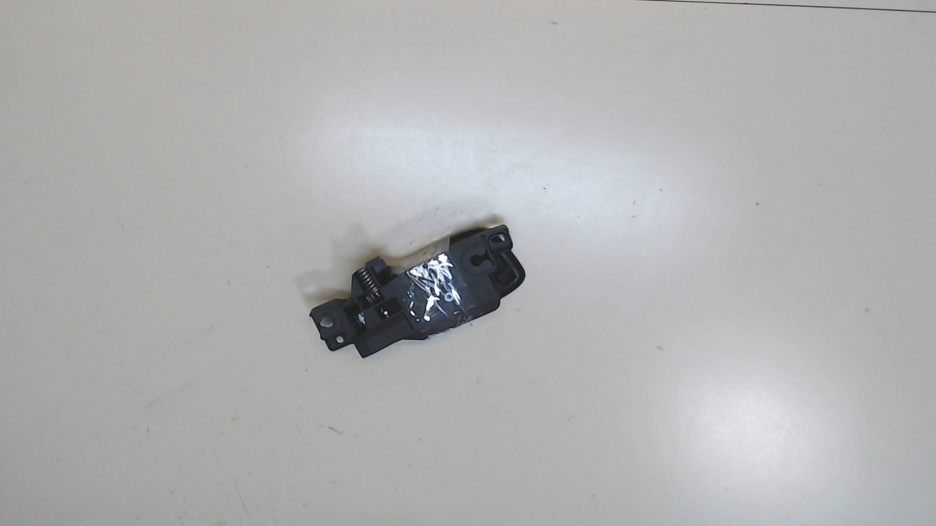 Ручка двери передней внутренняя левая