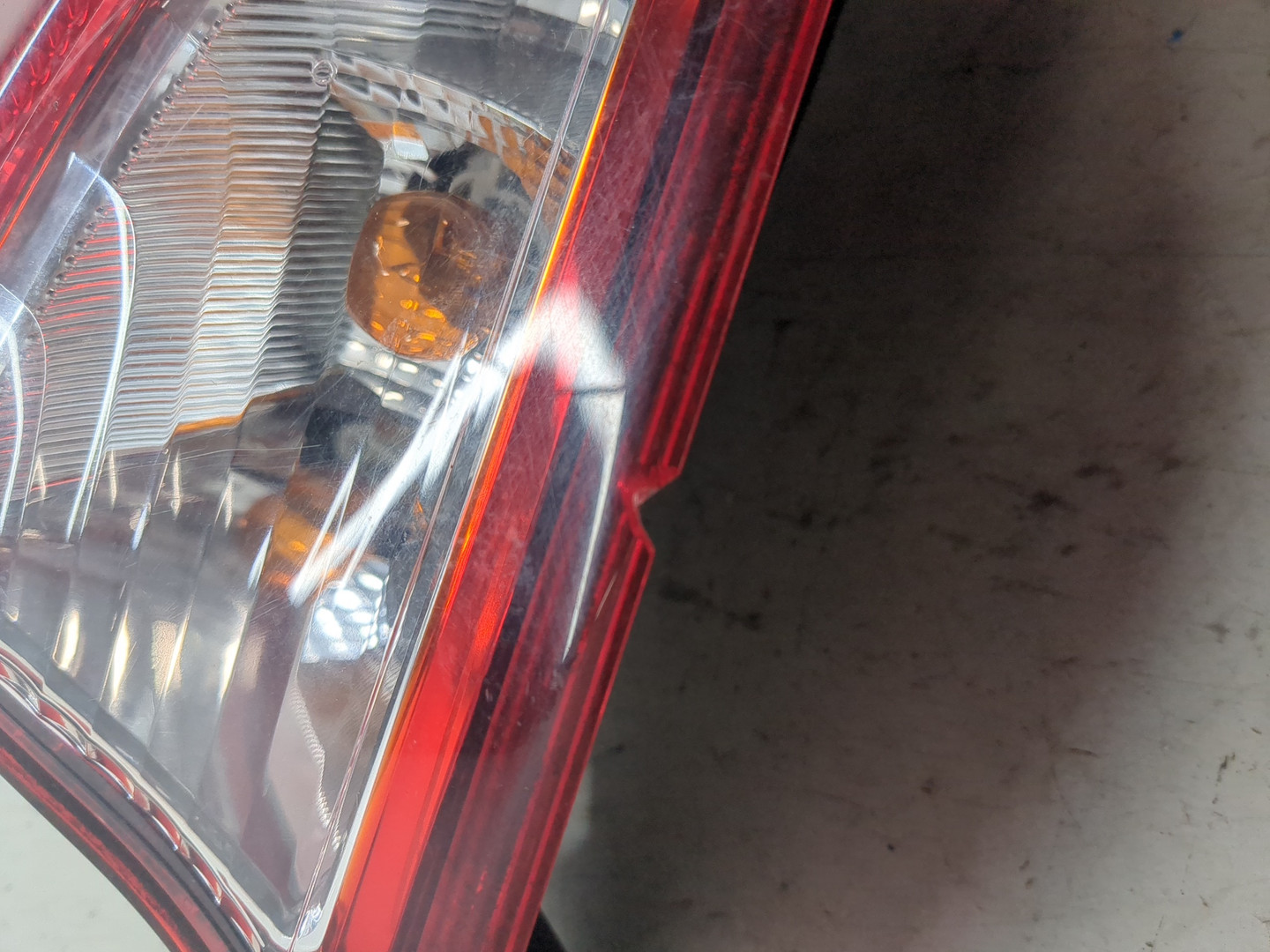 Фонарь задний правый