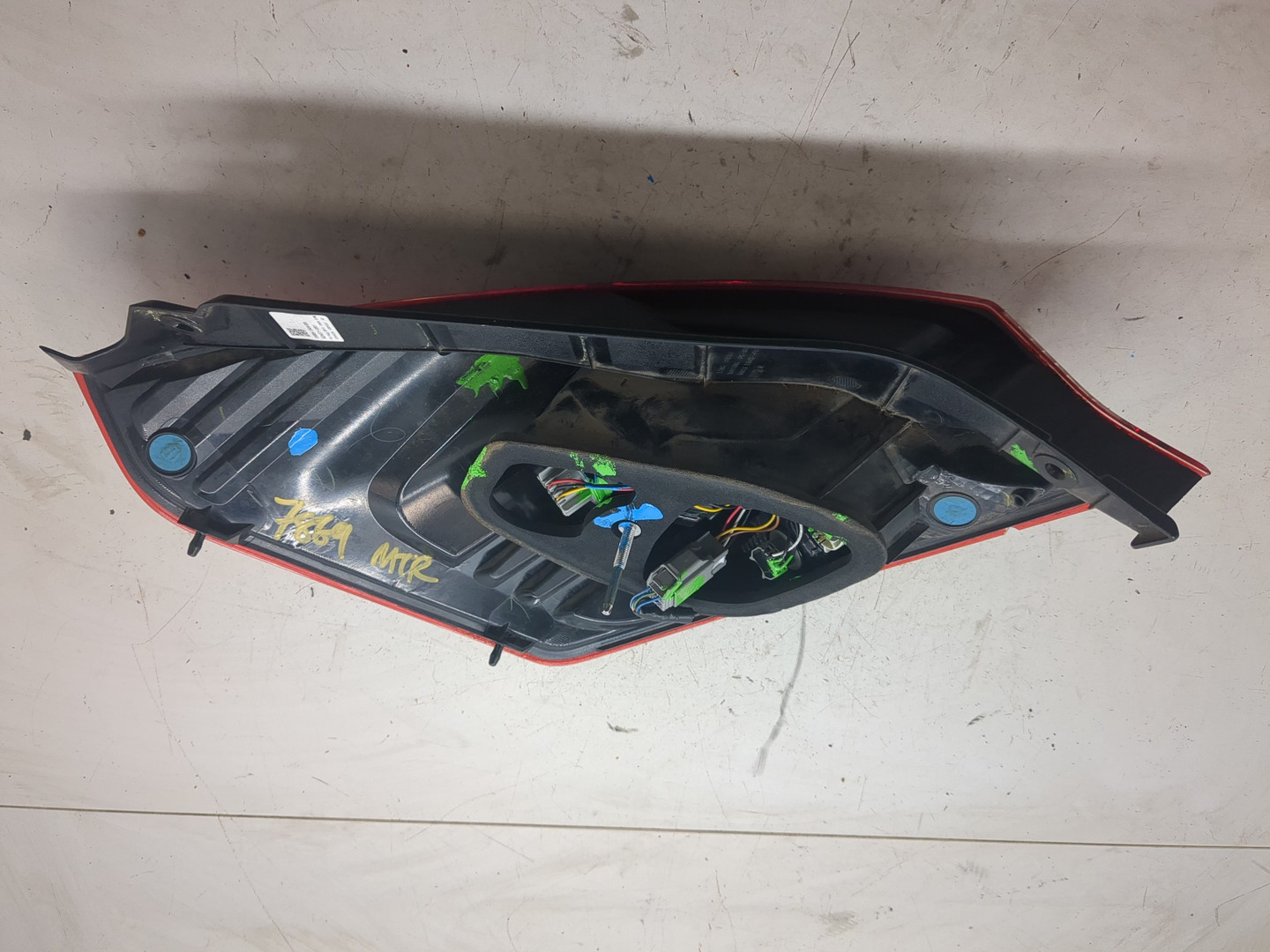 Фонарь задний правый