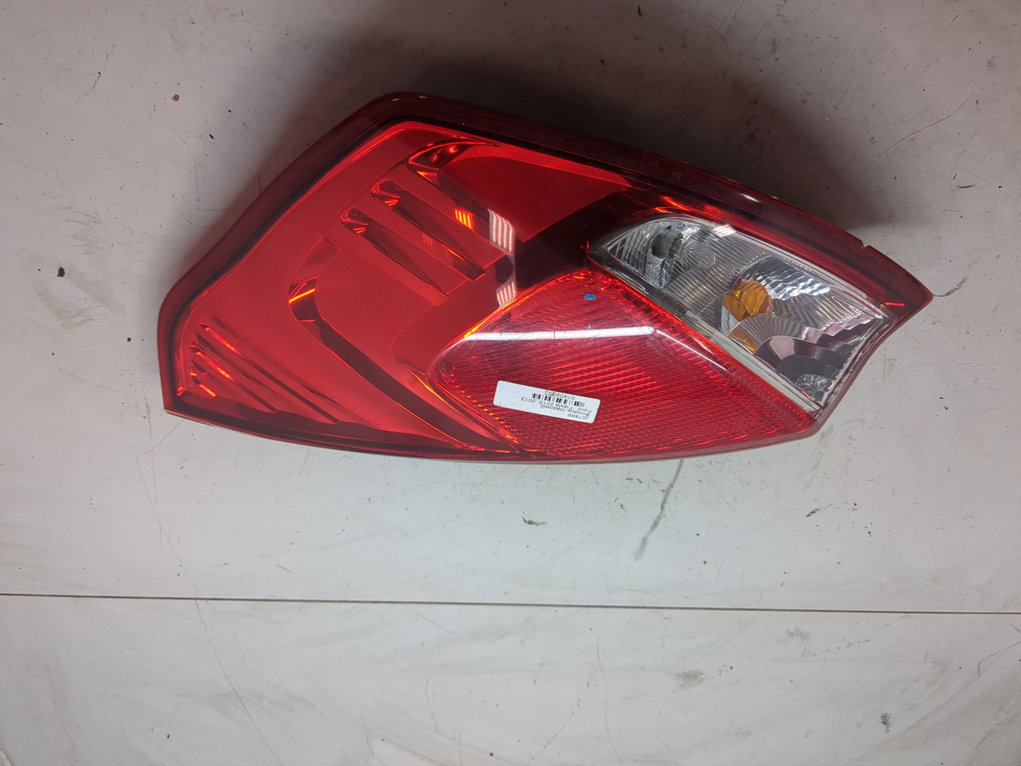 Фонарь задний правый