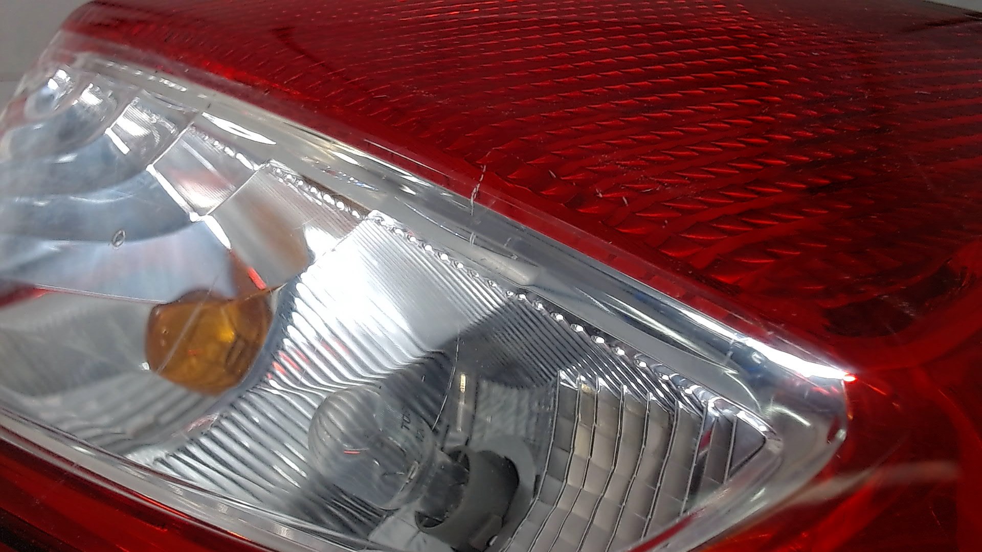 Фонарь задний правый