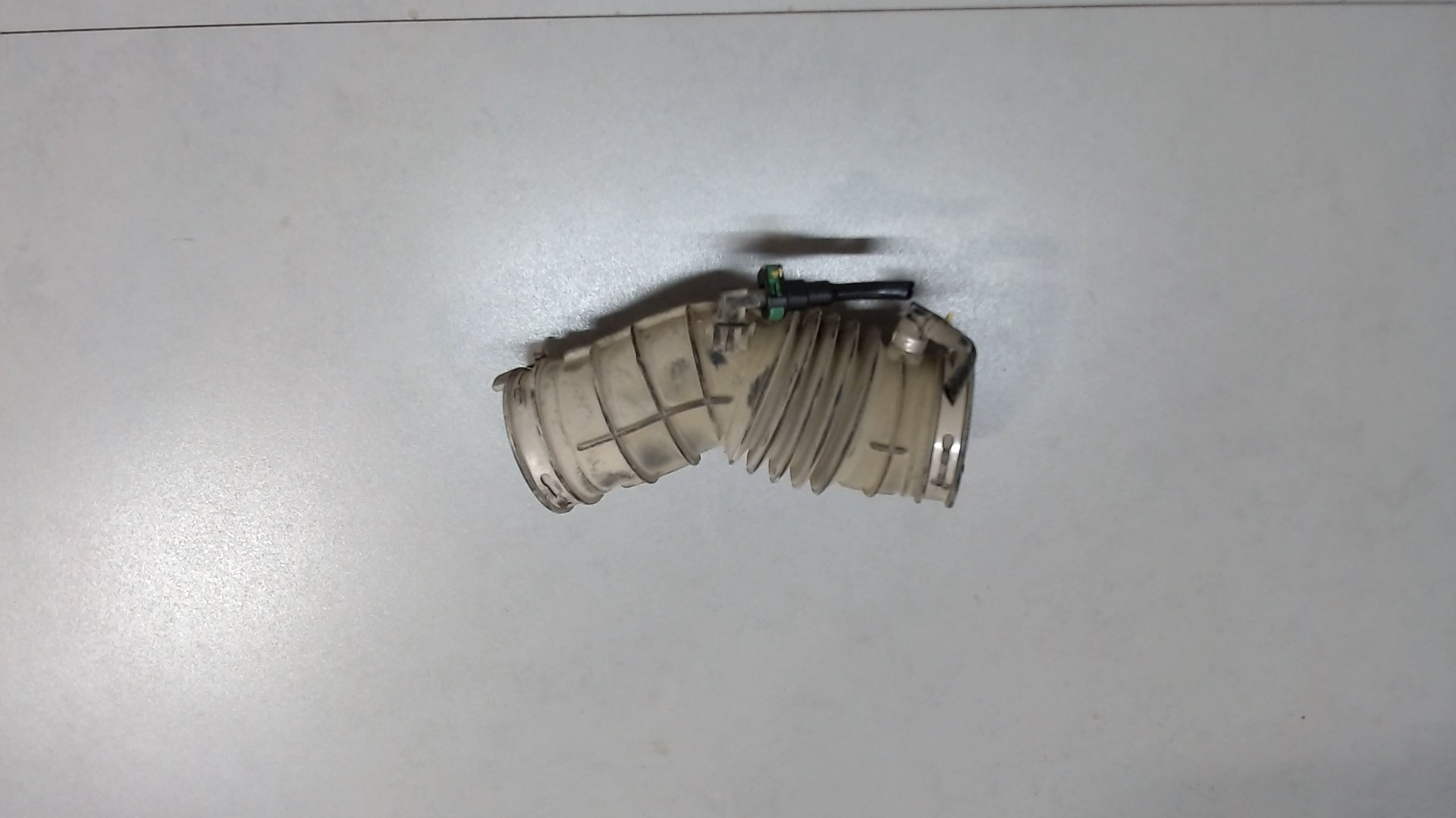 Патрубок воздушного фильтра