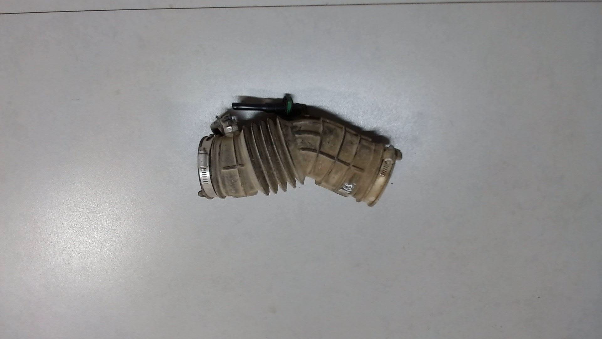 Патрубок воздушного фильтра