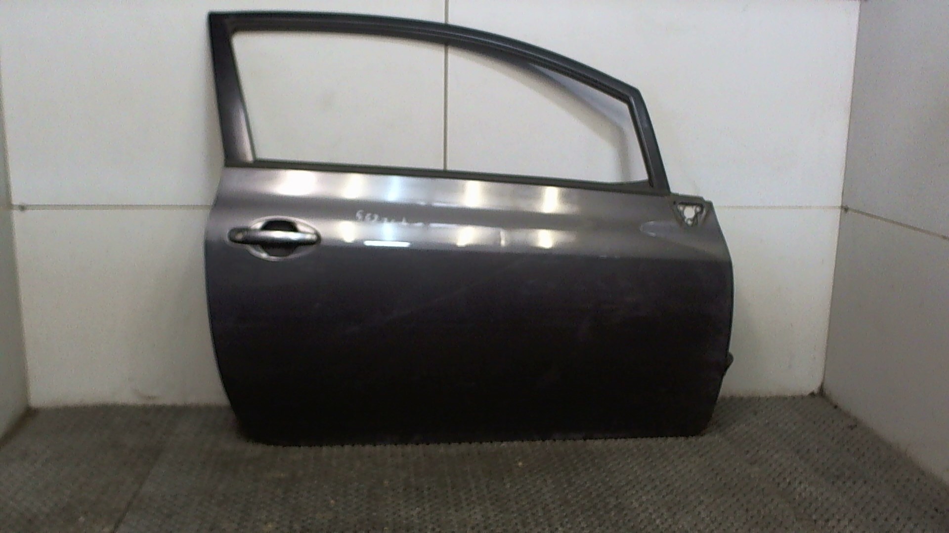 Дверь передняя правая