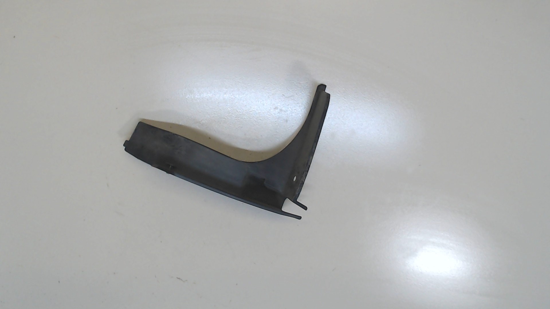 Кронштейн заднего бампера левый