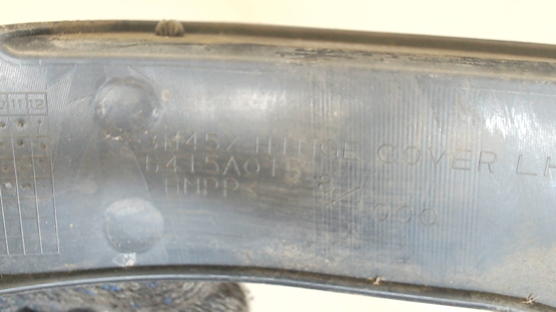 Кронштейн заднего бампера левый