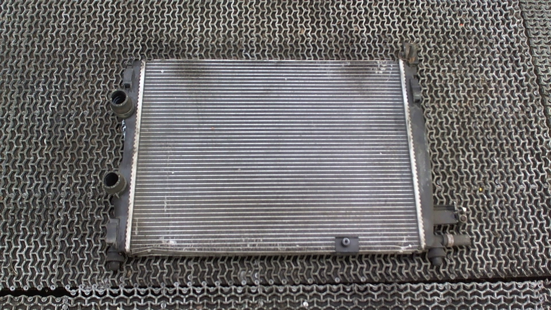 Радиатор охлаждения двигателя основной