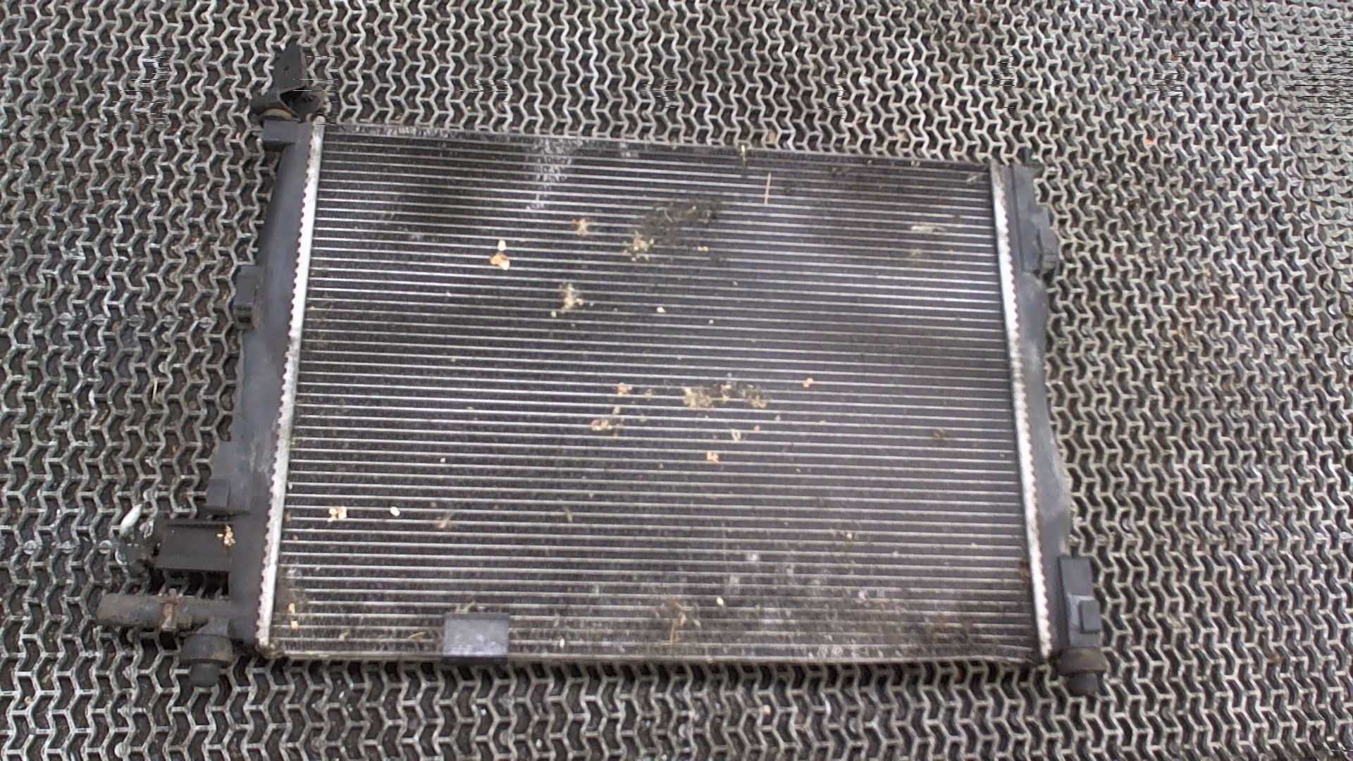 Радиатор охлаждения двигателя основной