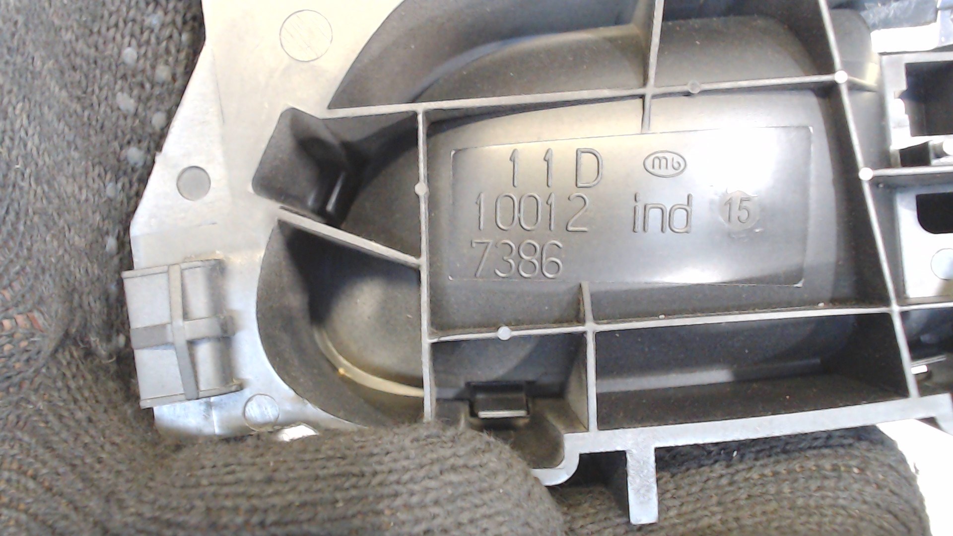 Ручка двери задней внутренняя правая